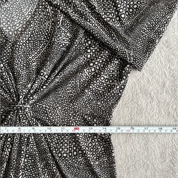 APT.9 black white stretch v-neck shirt blouse size SP - Picture 5 of 9